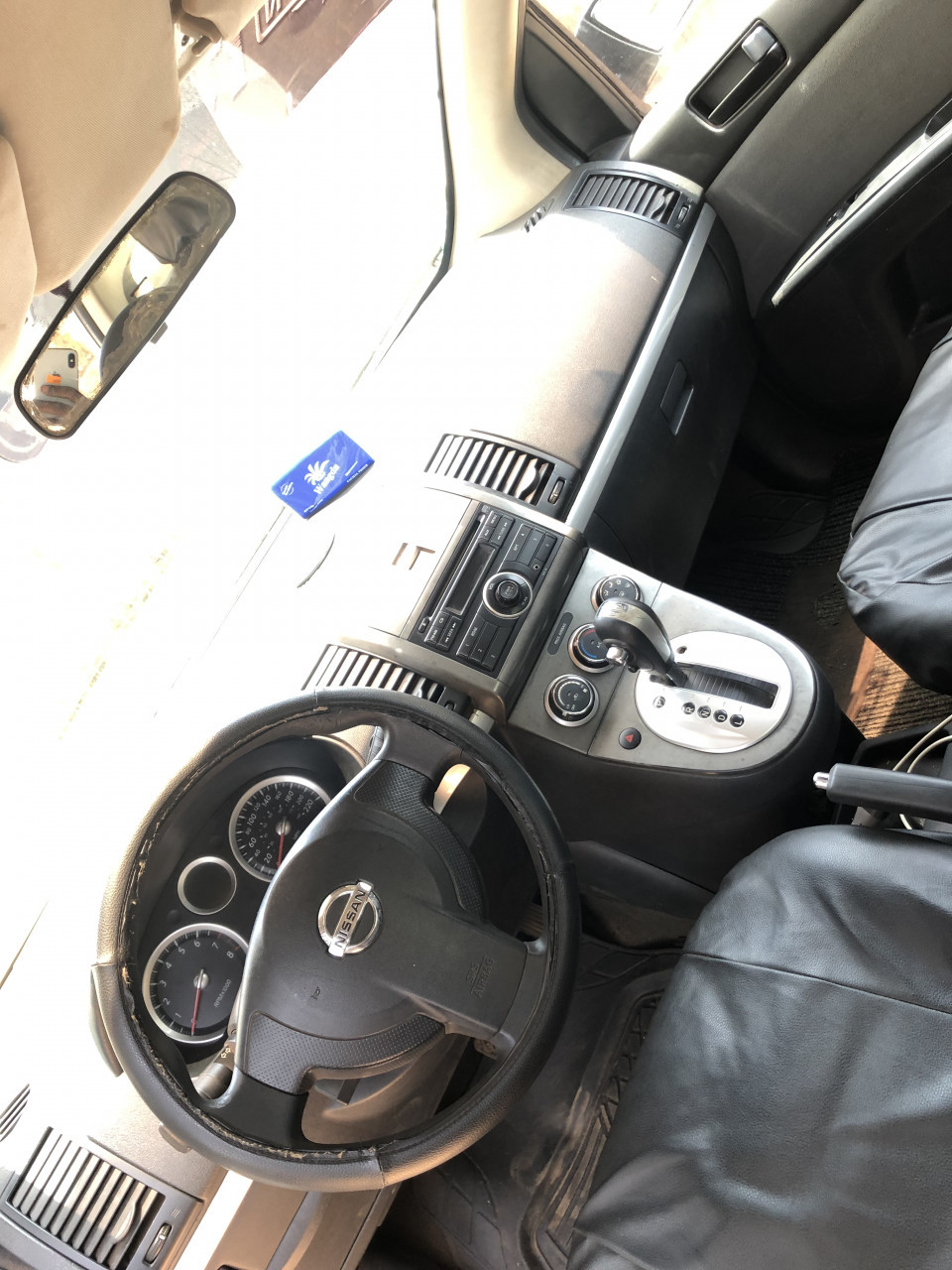 Nissan Sentra, Voitures, Conakry