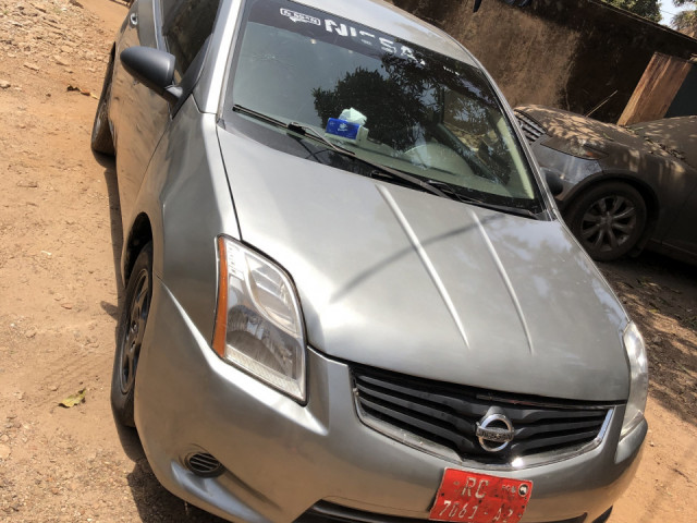 Nissan Sentra, Voitures, Conakry