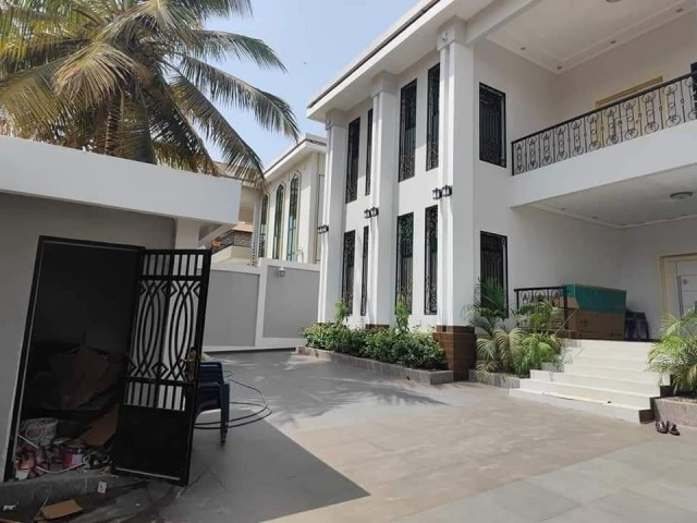 Bâtiment à Yattayah, Maisons, Conakry