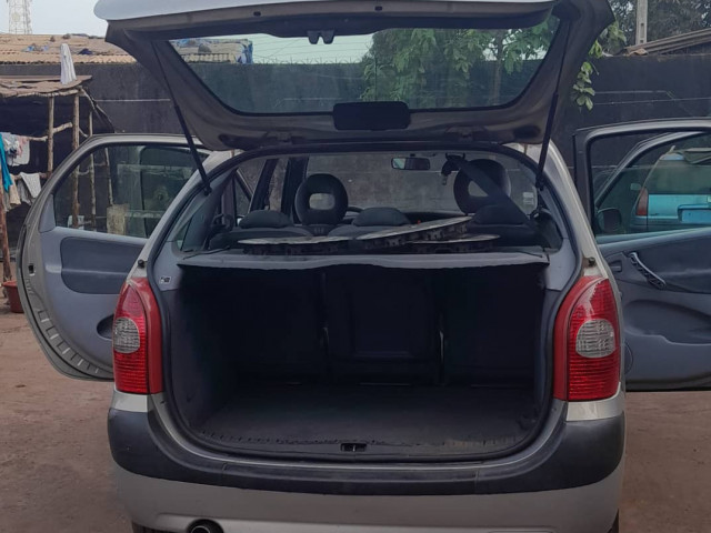 Citroën Xsara Picasso, Voitures, Conakry