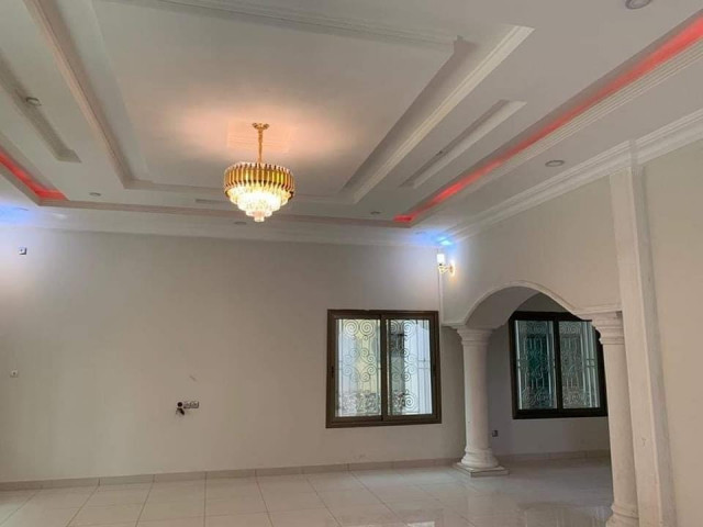 Bâtiment à Kaporo, Maisons, Conakry