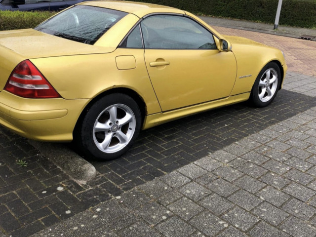 Mercedes-Benz Class C, Voitures, Conakry