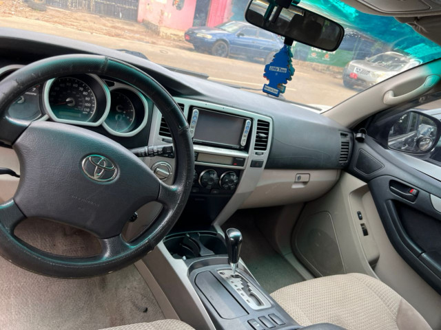 Toyota 4Runner, Voitures, Conakry