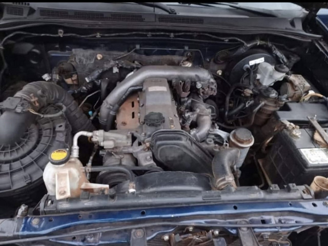 Toyota Hilux, Voitures, Conakry
