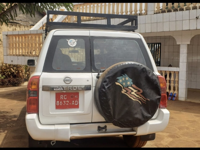 Nissan Patrol, Voitures, Conakry