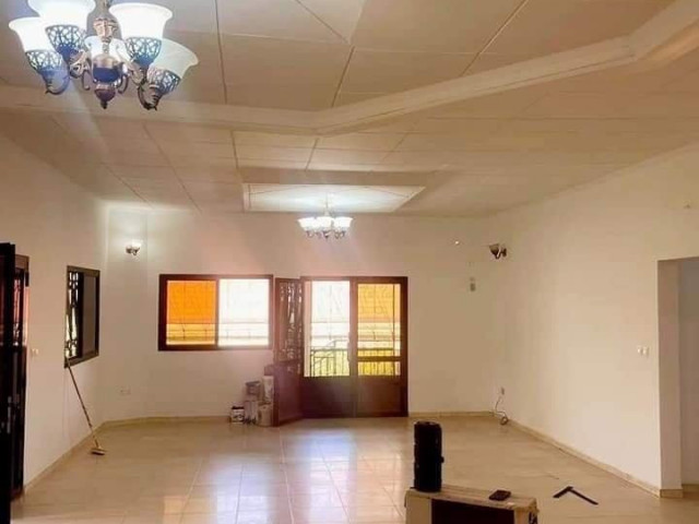 Bâtiment à Lambanyi, Maisons, Conakry