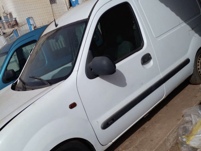 Renault Kangoo, Voitures, Conakry