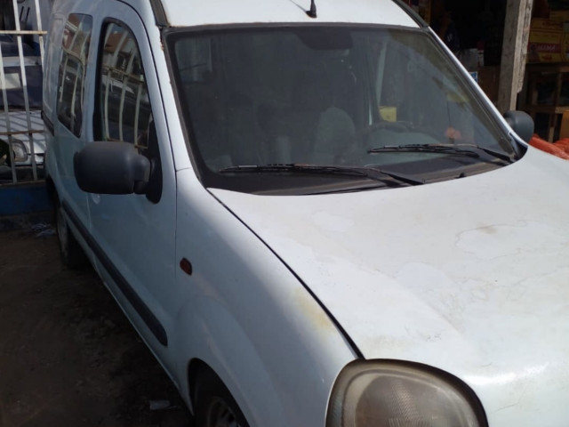 Renault Kangoo, Voitures, Conakry