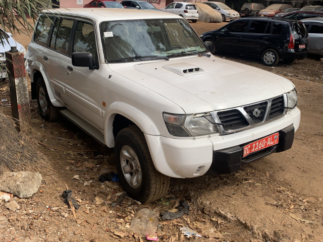 Nissan Patrol, Voitures, Conakry