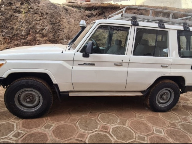 Toyota Land Cruiser, Voitures, Conakry
