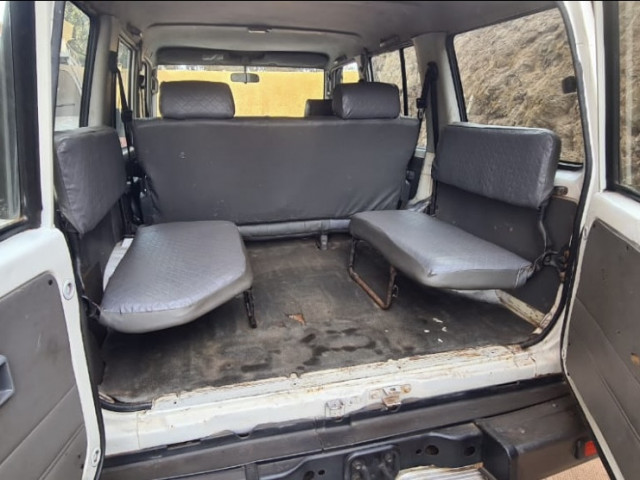 Toyota Land Cruiser, Voitures, Conakry