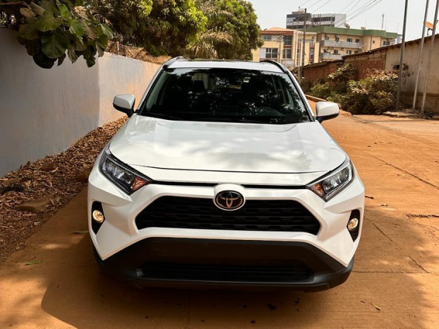 Toyota RAV4, Voitures, Conakry