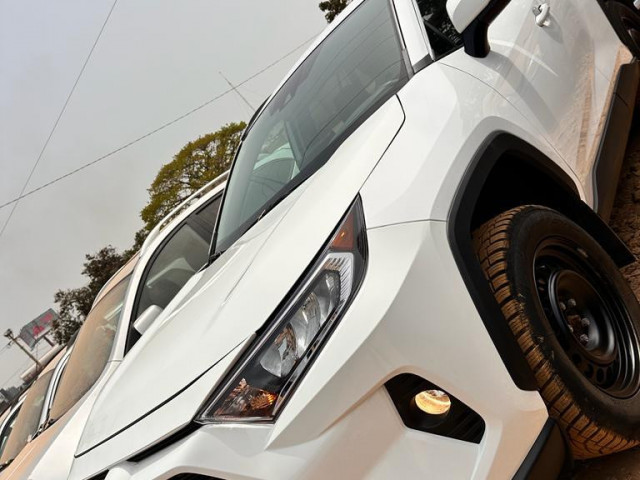 Toyota RAV4, Voitures, Conakry