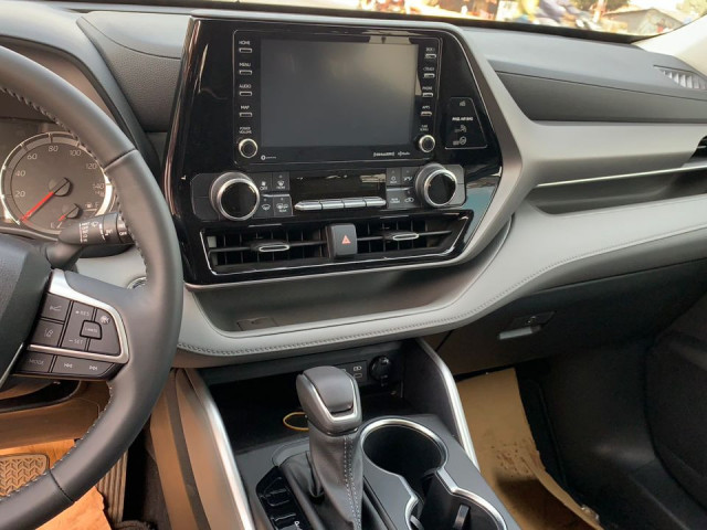Toyota RAV4, Voitures, Conakry