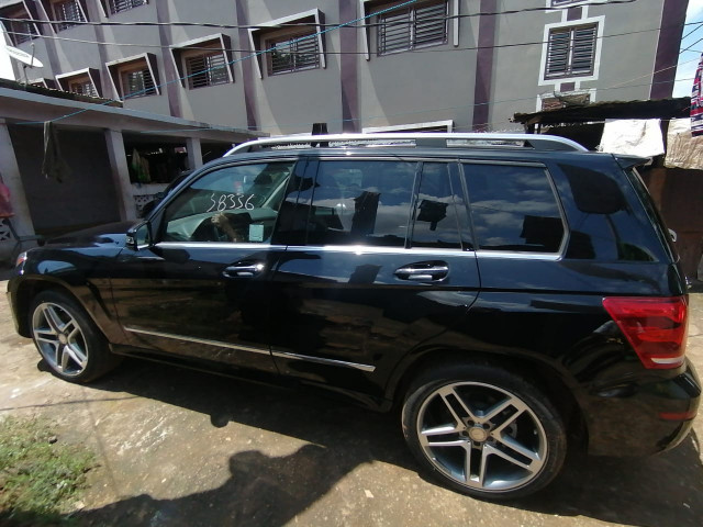 Mercedes-Benz Classe GLK, Voitures, Conakry