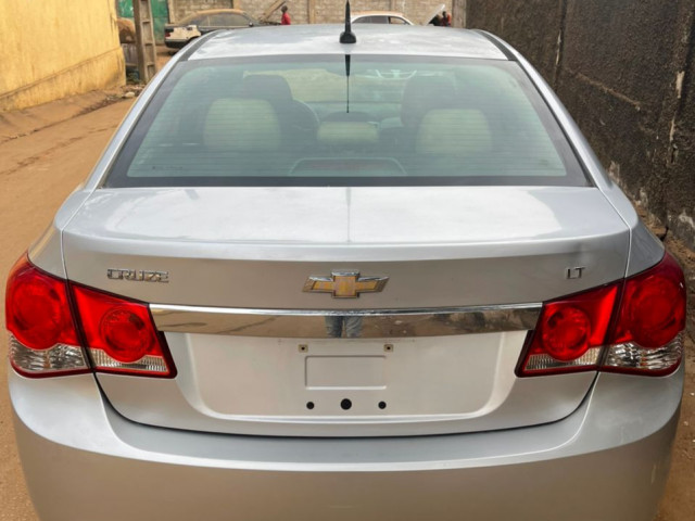 Chevrolet Cruze, Voitures, Conakry