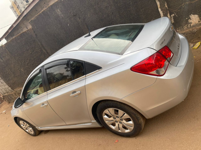 Chevrolet Cruze, Voitures, Conakry