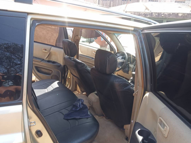 Toyota Highlander, Voitures, Conakry