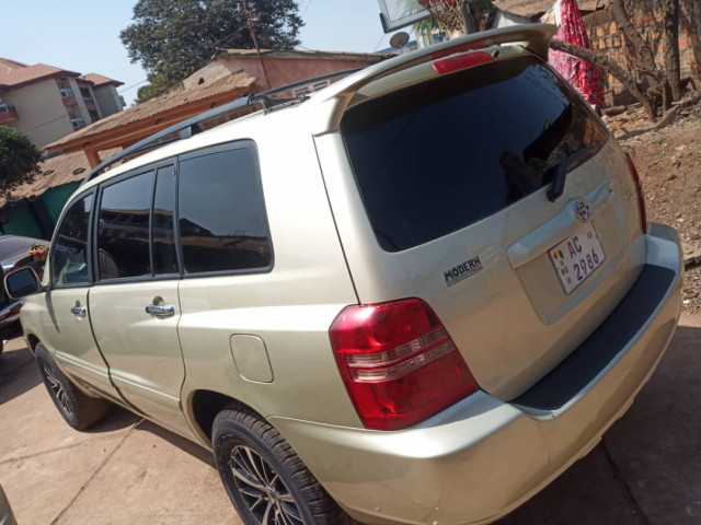Toyota Highlander, Voitures, Conakry