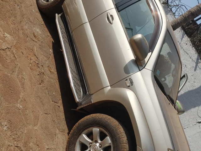 Toyota Land Cruiser, Voitures, Conakry