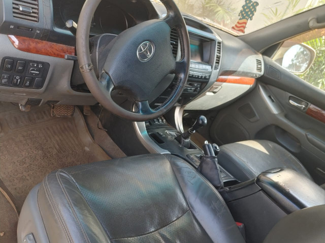 Toyota Land Cruiser, Voitures, Conakry