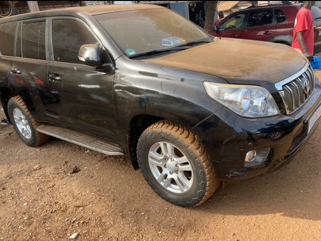 Toyota Land Cruiser Prado, Voitures, Conakry