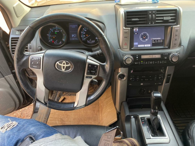 Toyota Land Cruiser Prado, Voitures, Conakry