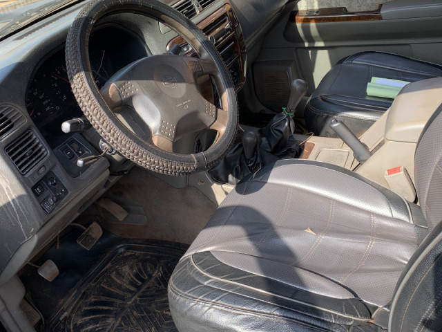 Nissan Patrol, Voitures, Conakry