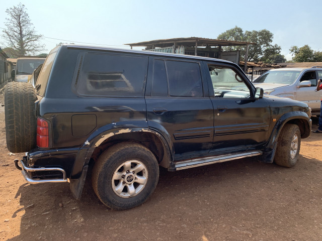 Nissan Patrol, Voitures, Conakry