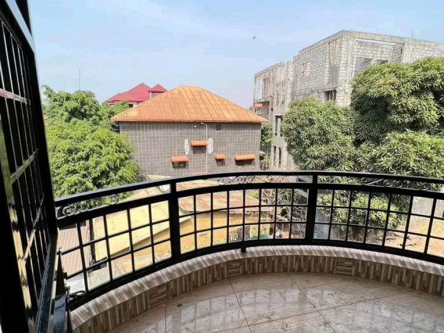 Bâtiment à Lambanyi, Maisons, Conakry