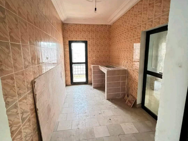 Bâtiment à Lambanyi, Maisons, Conakry