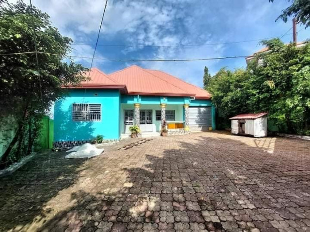Maison à Lambanyi, Maisons, Conakry