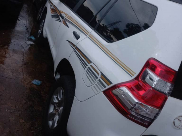 Toyota Land Cruiser Prado, Voitures, Conakry