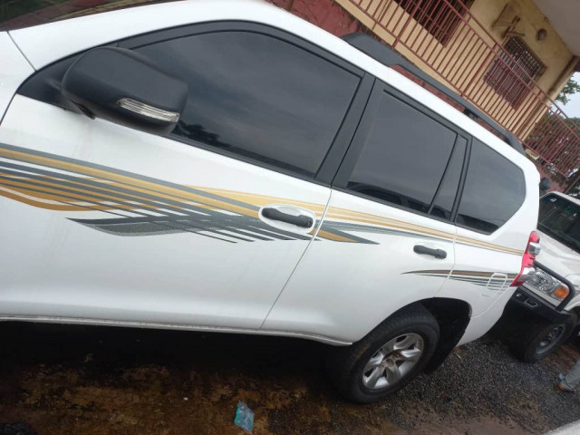 Toyota Land Cruiser Prado, Voitures, Conakry