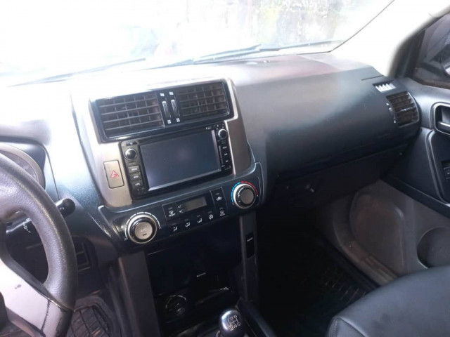 Toyota Land Cruiser Prado, Voitures, Conakry
