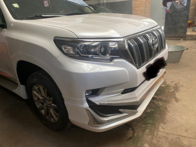 Toyota Land Cruiser, Voitures, Conakry