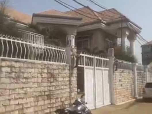 Bâtiment à Lambanyi, Maisons, Conakry