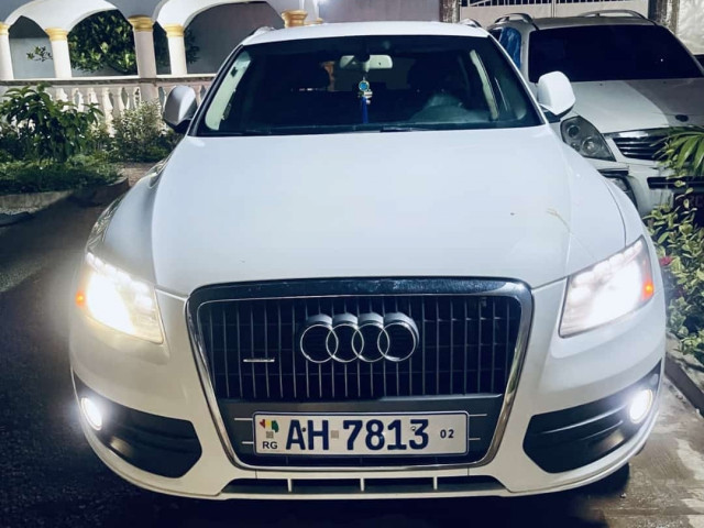 Audi Q5, Voitures, Conakry