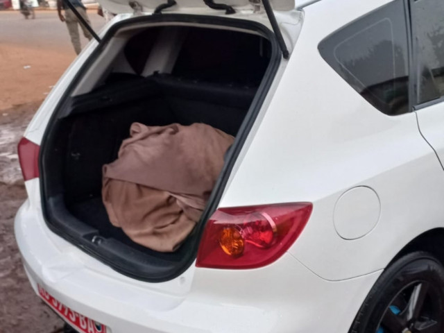Mazda 3, Voitures, Conakry