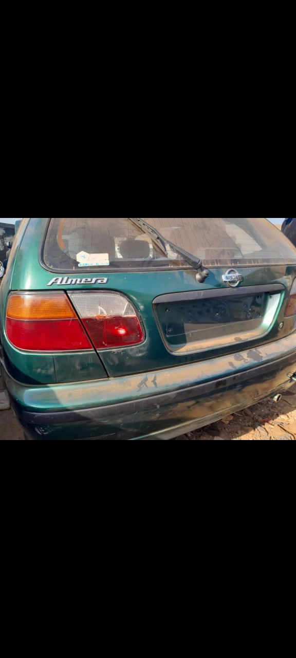 Nissan Almera, Voitures, Conakry