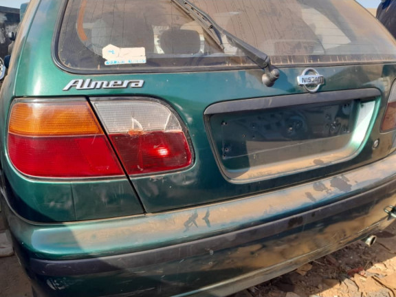 Nissan Almera, Voitures, Conakry