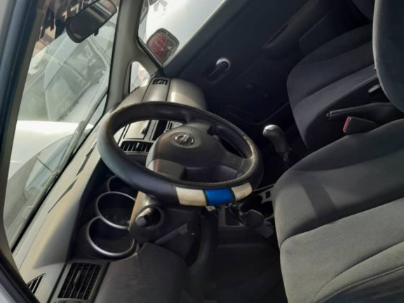 Nissan Versa, Voitures, Conakry