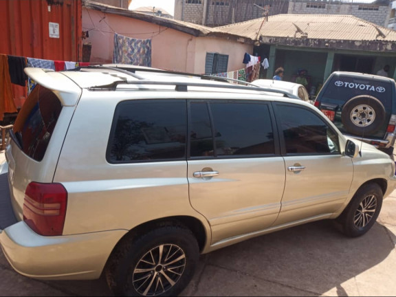 Toyota Highlander, Voitures, Conakry