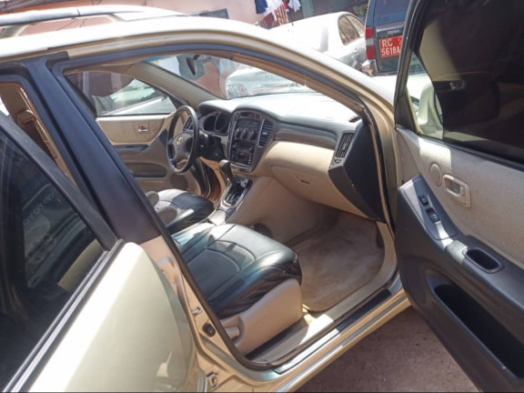 Toyota Highlander, Voitures, Conakry