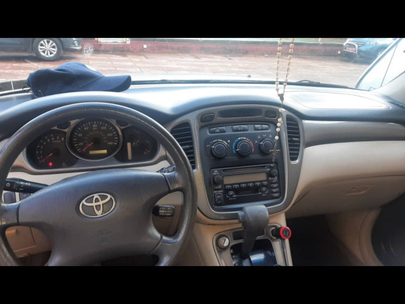 Toyota Highlander, Voitures, Conakry