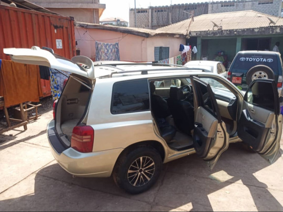 Toyota Highlander, Voitures, Conakry