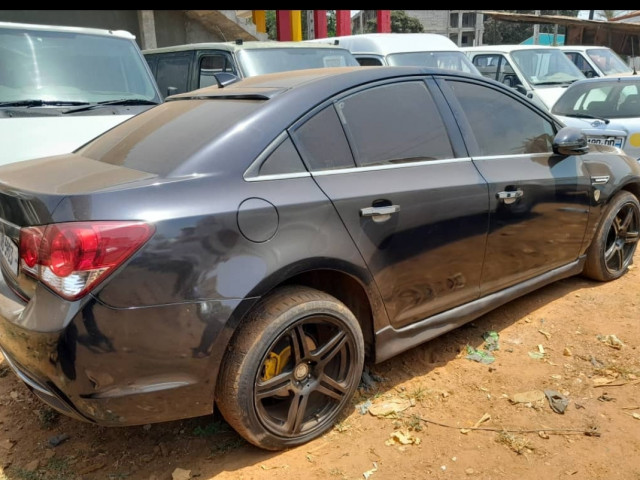 Chevrolet Cruze, Voitures, Conakry