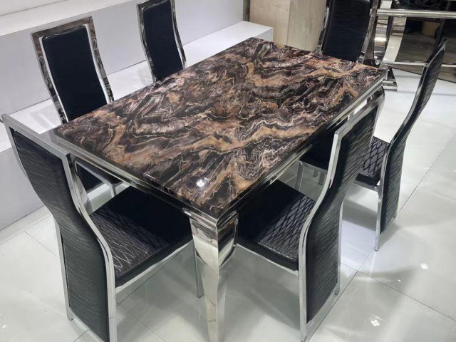 Différentes Tables à Manger, Tables - Chaises, Conakry