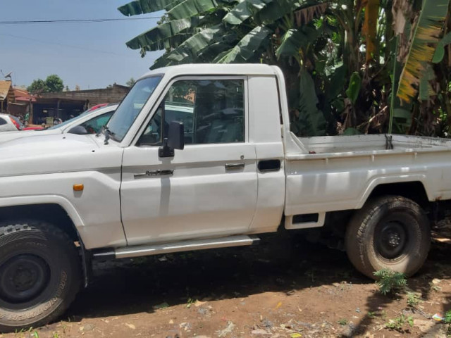 Toyota Land cruiser, Voitures, Conakry