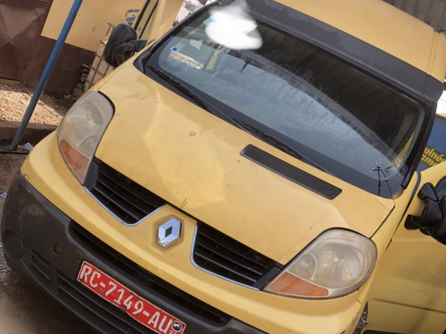 Renault trafic, Voitures, Conakry
